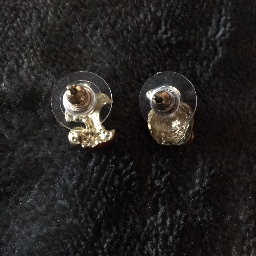 🆕 🍎 Red Apple Stud Earrings - Picture 3 of 3